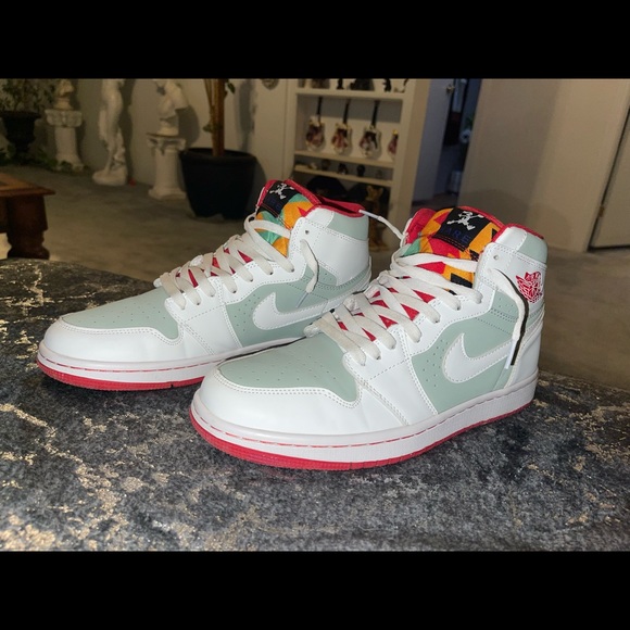 Air Jorden Retro 1 Hare Edition - Picture 4 of 5